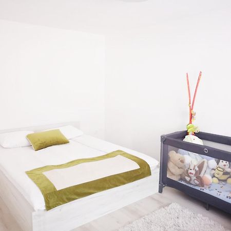 סראייבו Family Apartment With Garden חדר תמונה