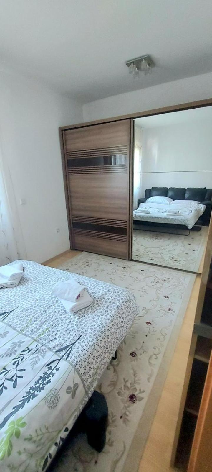 סראייבו Family Apartment With Garden מראה חיצוני תמונה