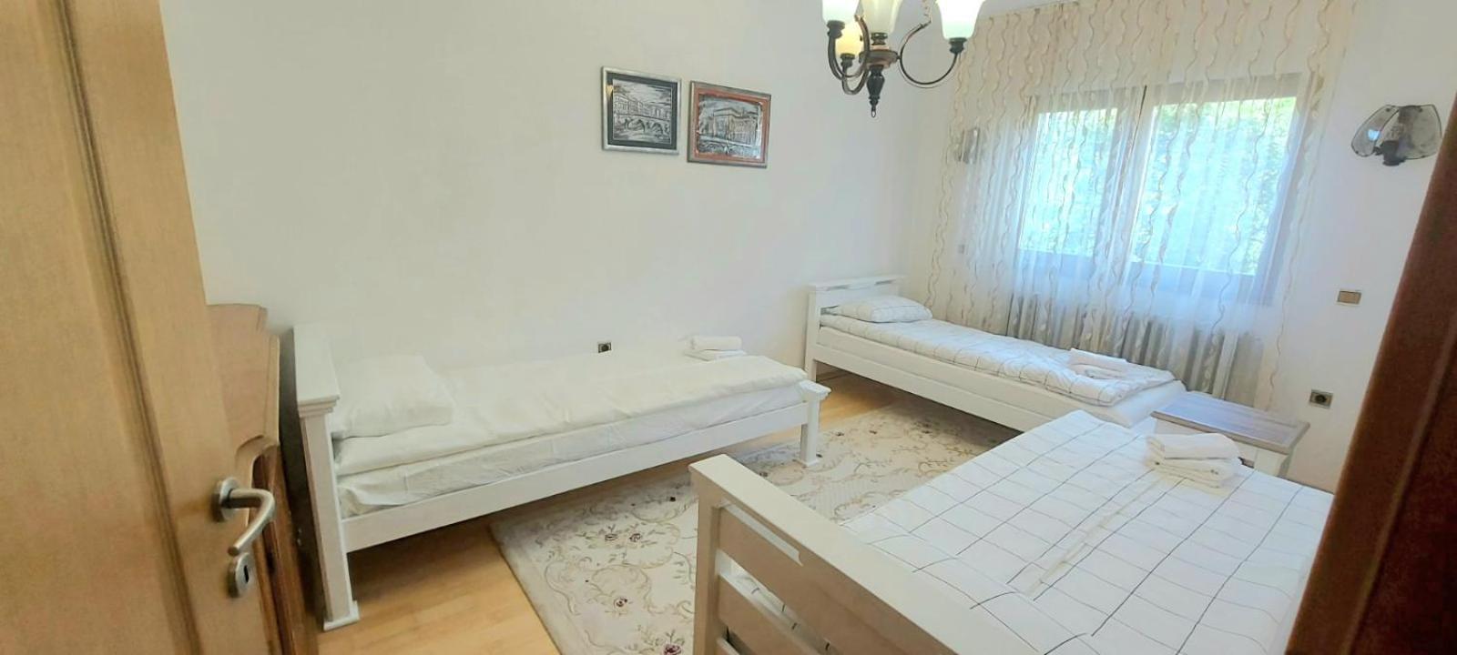 סראייבו Family Apartment With Garden מראה חיצוני תמונה
