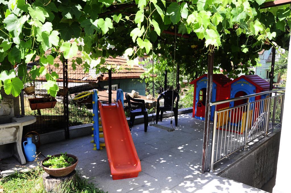 סראייבו Family Apartment With Garden מראה חיצוני תמונה